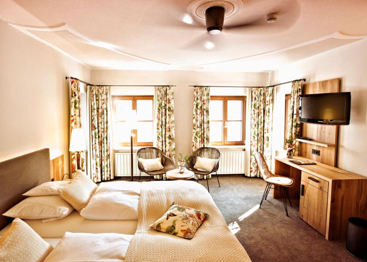 Historisches Gasthaus Hotel Hirschen Horn Гаенхофен Екстериор снимка